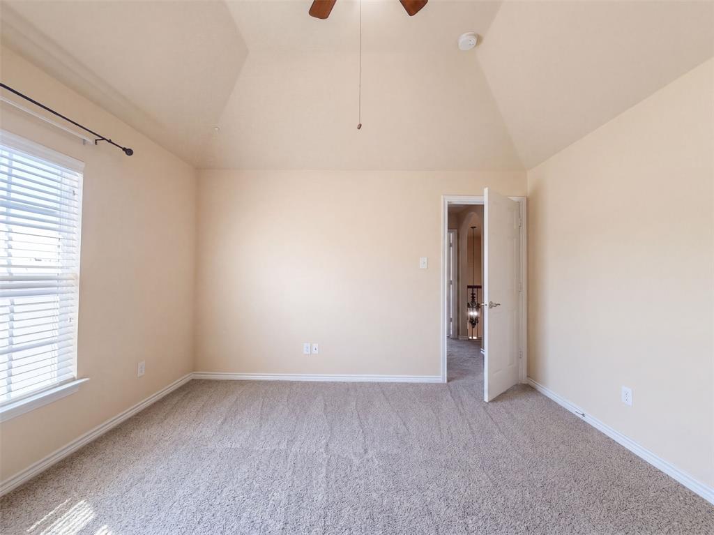 409 Lone Oak Court Property Photo 24