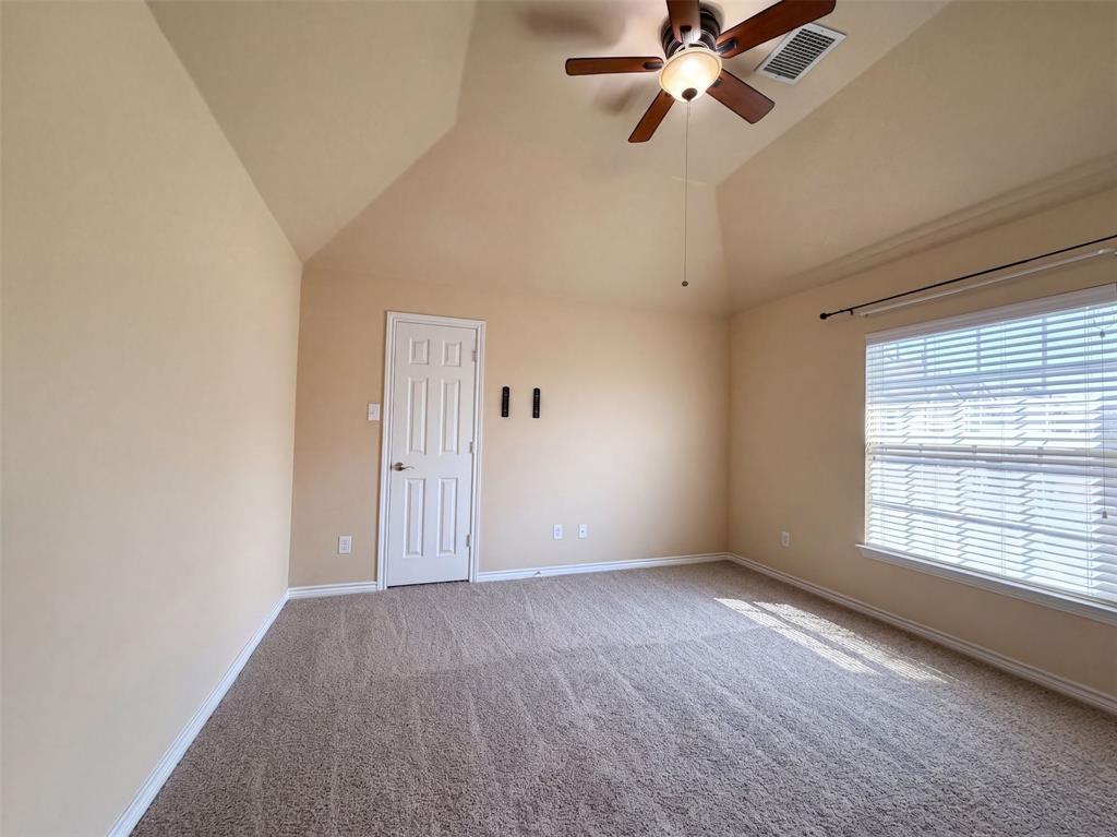 409 Lone Oak Court Property Photo 25