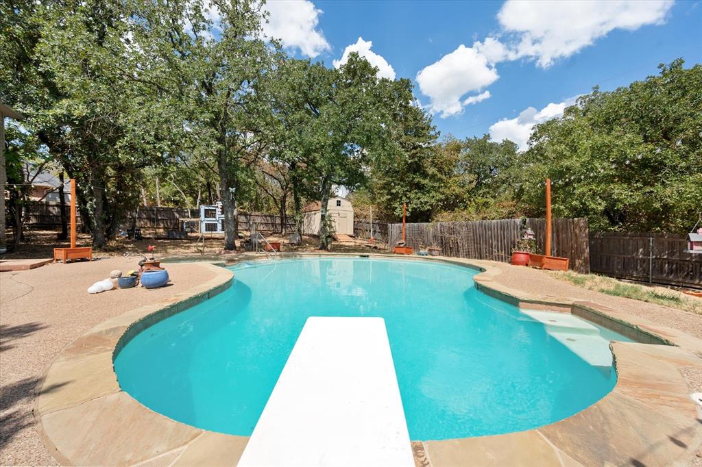 512 Shady Oaks Trail Property Photo 1