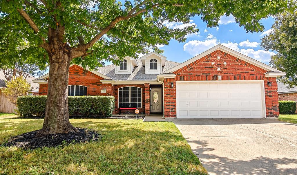 557 Willowview Drive Property Photo 1
