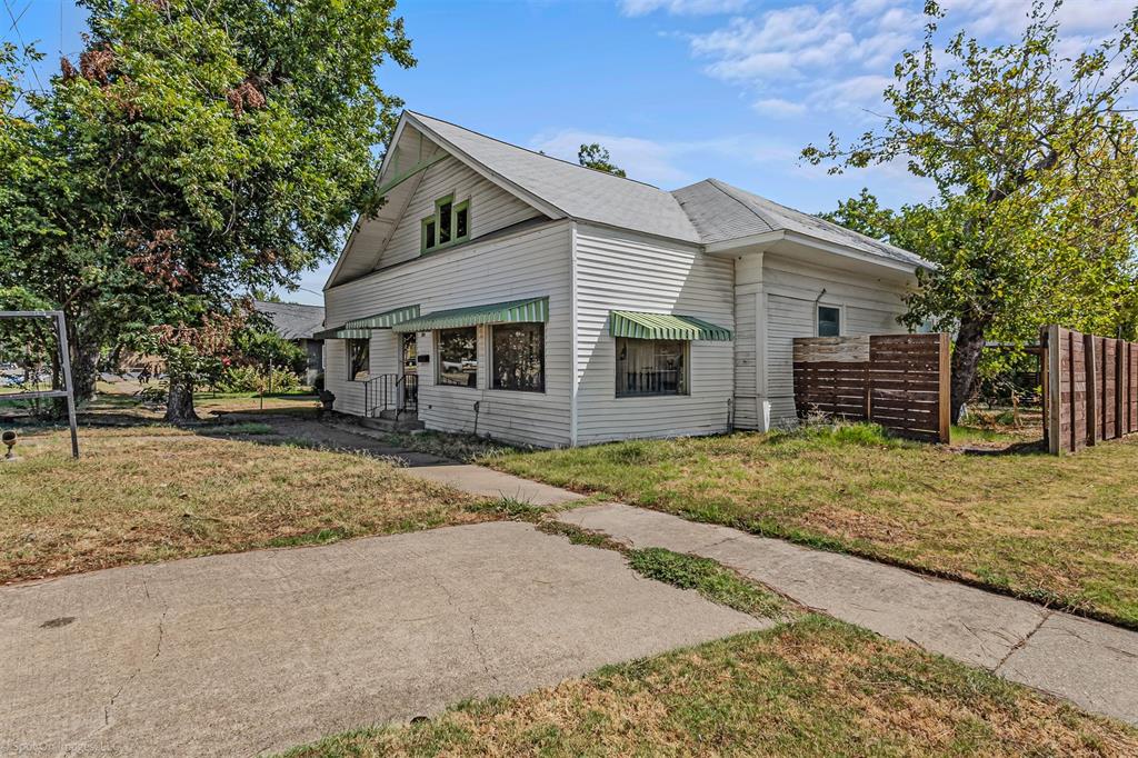 304 N Catherine Street Property Photo 1