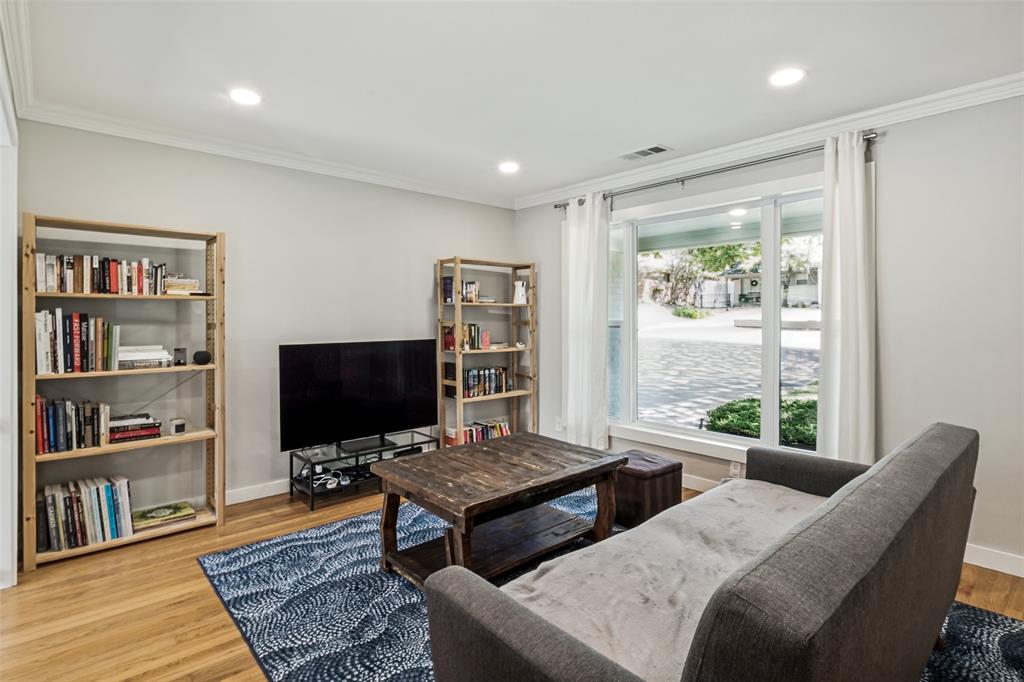 11609 Colmar Street Property Photo 8