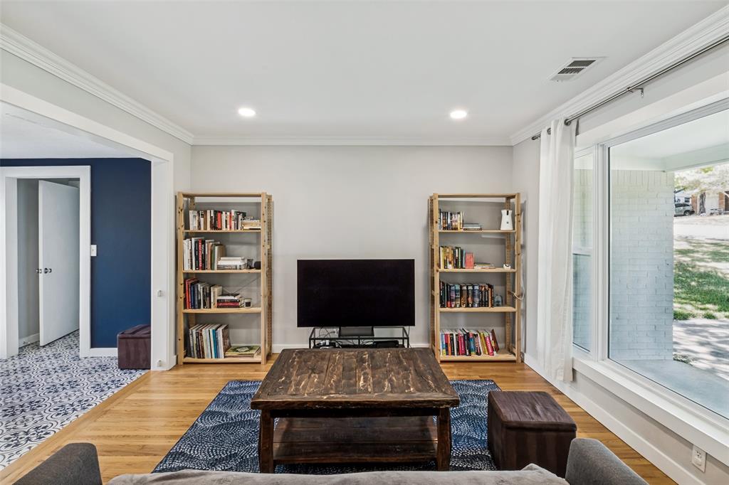 11609 Colmar Street Property Photo 9