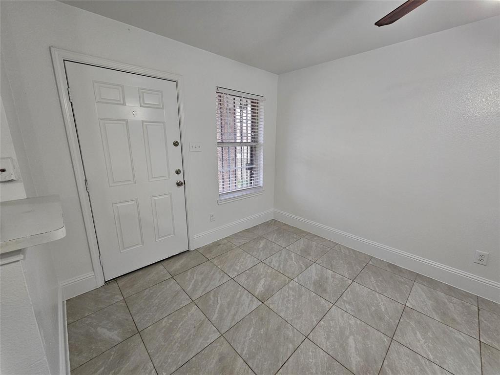 1615 Herald Street 1613 Property Photo 3
