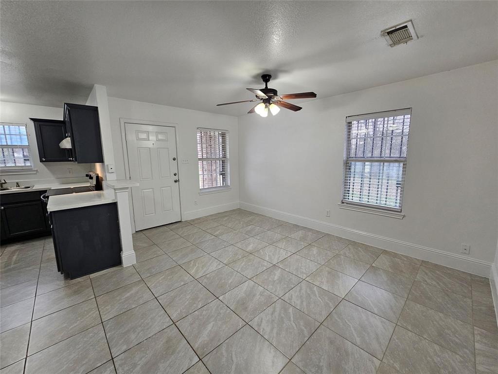 1615 Herald Street 1613 Property Photo 6