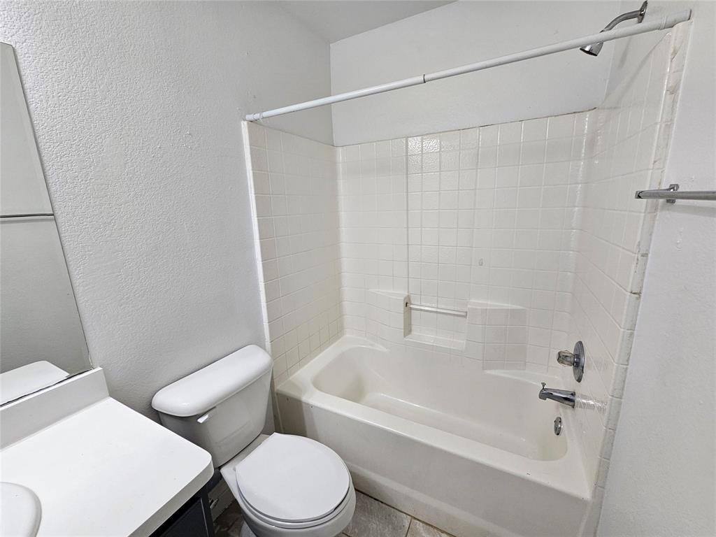 1615 Herald Street 1613 Property Photo 19