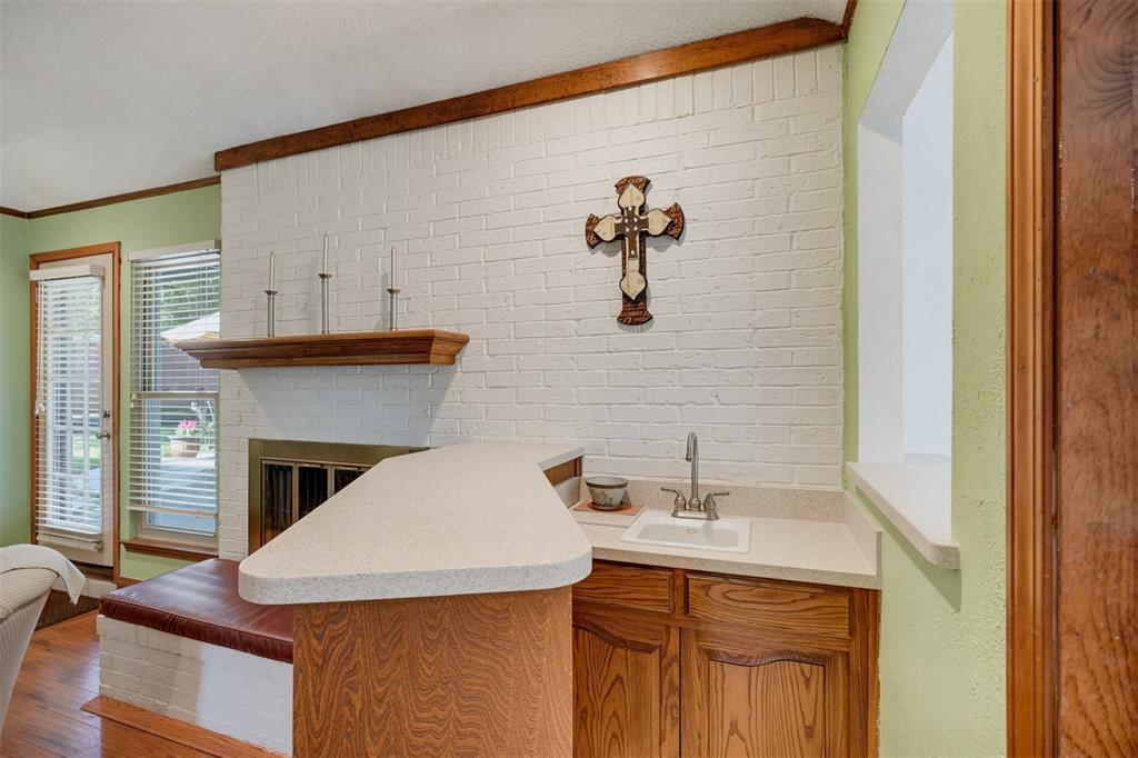 3824 Fox Hollow Drive Property Photo 11