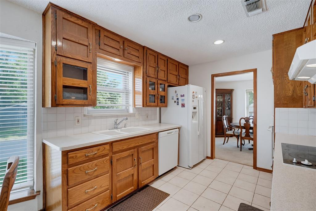 3824 Fox Hollow Drive Property Photo 15