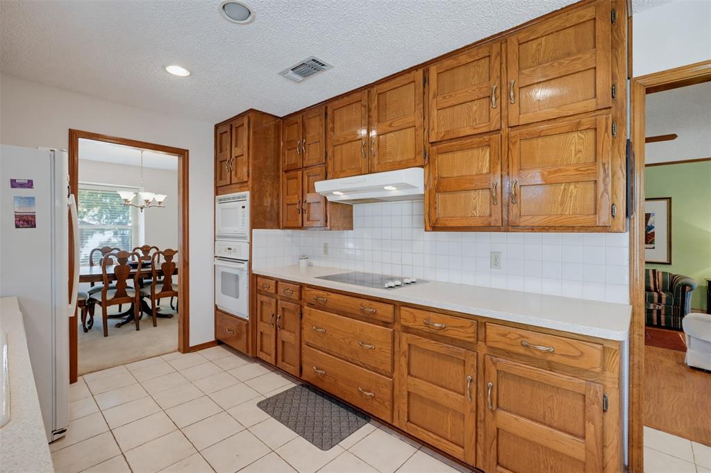 3824 Fox Hollow Drive Property Photo 17