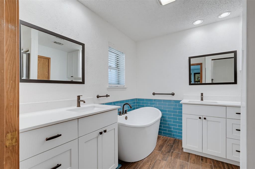 3824 Fox Hollow Drive Property Photo 22