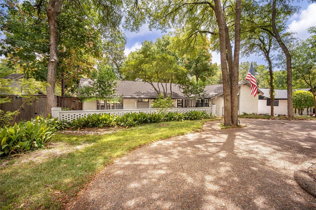 8242 San Cristobal Drive Property Photo 1