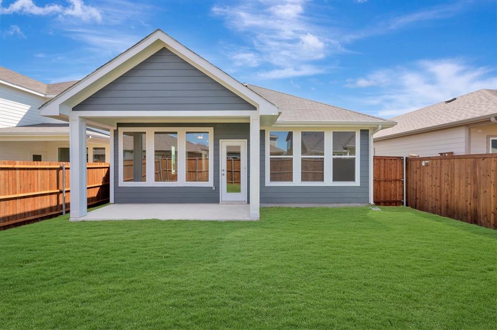 7324 Summer Sunset Drive Property Photo 3