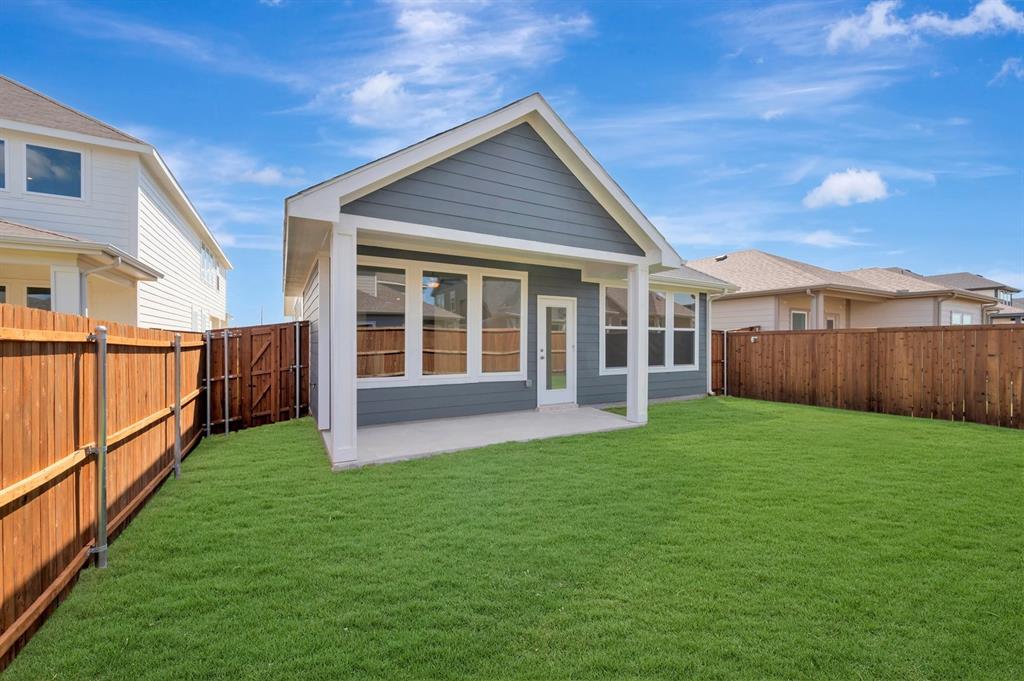 7324 Summer Sunset Drive Property Photo 4