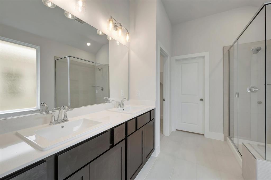 7324 Summer Sunset Drive Property Photo 8