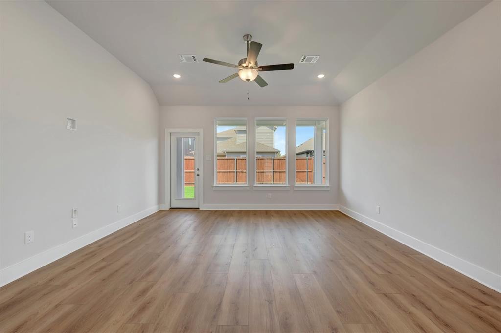 7324 Summer Sunset Drive Property Photo 17