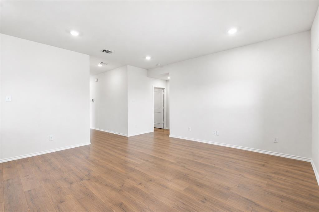 2803 Jasmine Drive Property Photo 3