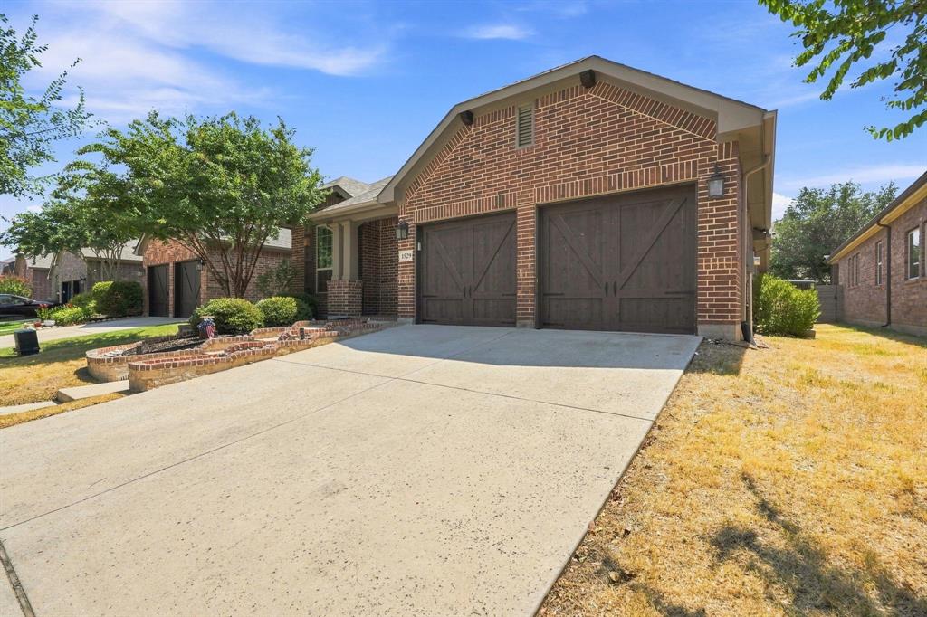 1529 8th Street Property Photo 1