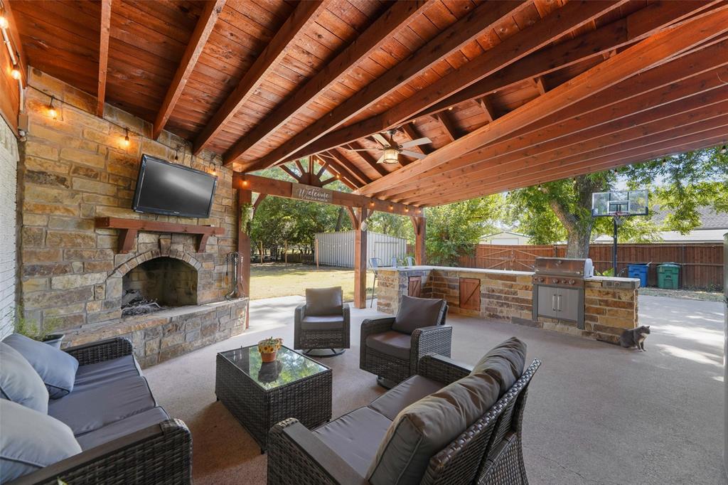 300 E Pecan Street Property Photo 20