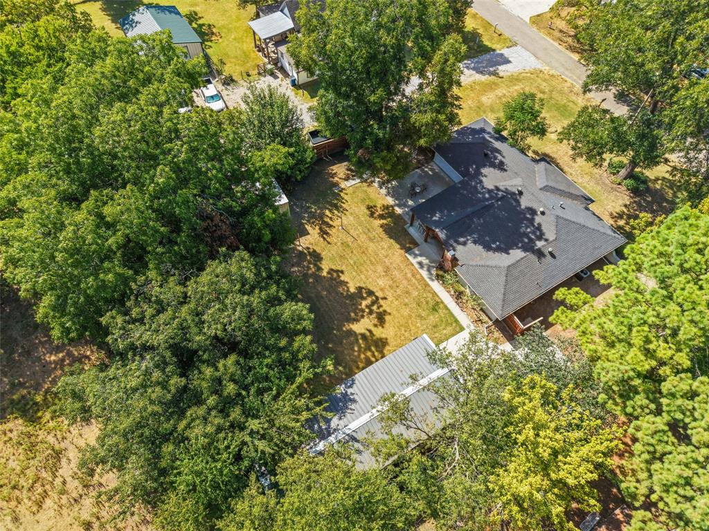 300 E Pecan Street Property Photo 31