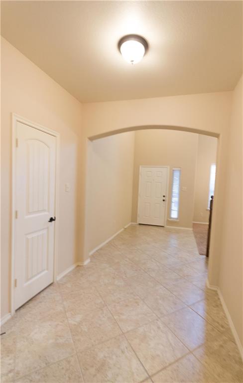 405 Riverstone Way Property Photo 2