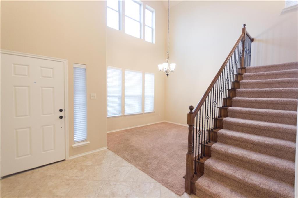 405 Riverstone Way Property Photo 6