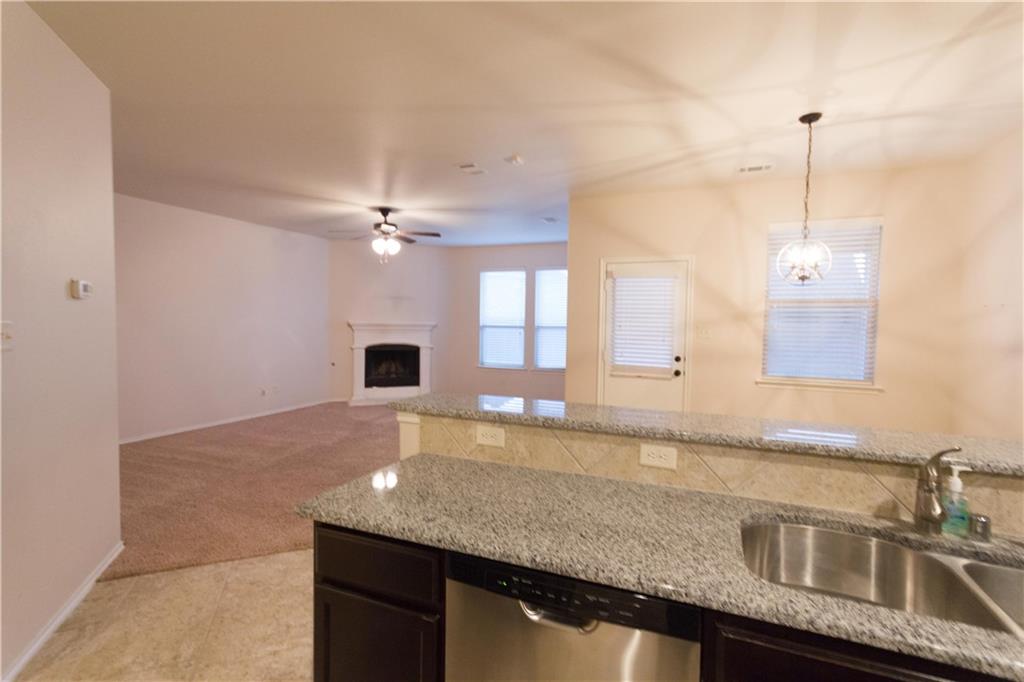 405 Riverstone Way Property Photo 9