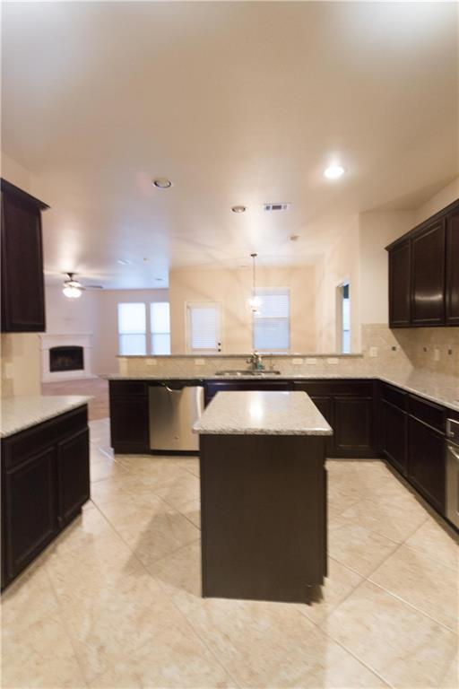 405 Riverstone Way Property Photo 10