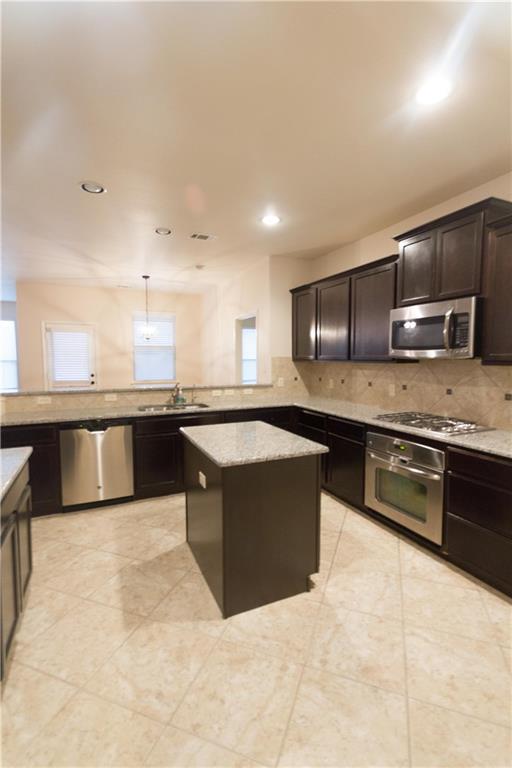 405 Riverstone Way Property Photo 12