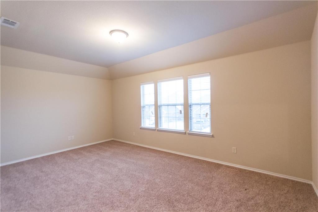 405 Riverstone Way Property Photo 14