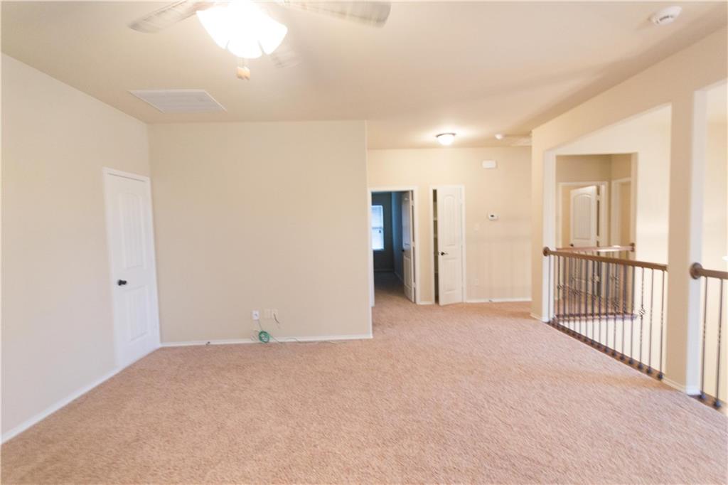 405 Riverstone Way Property Photo 21