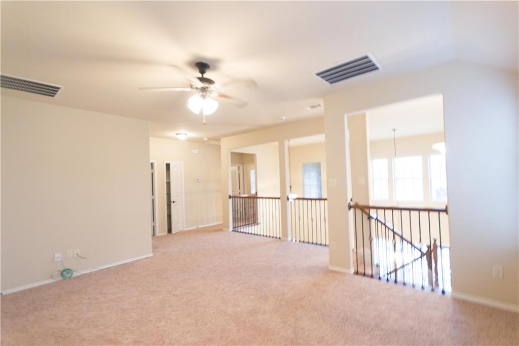405 Riverstone Way Property Photo 24