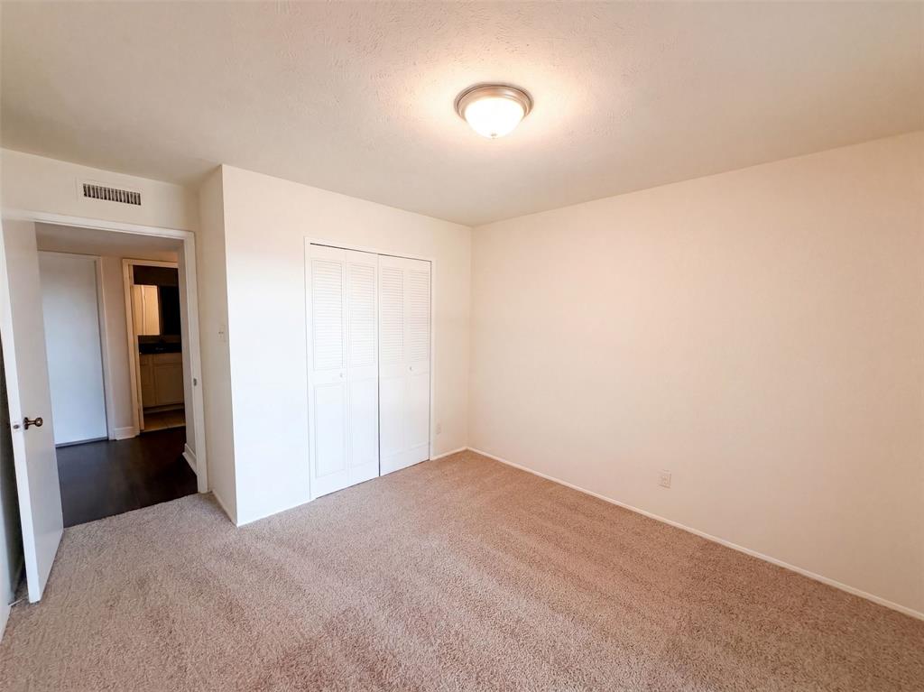 2602 Emberwood Drive Property Photo 9