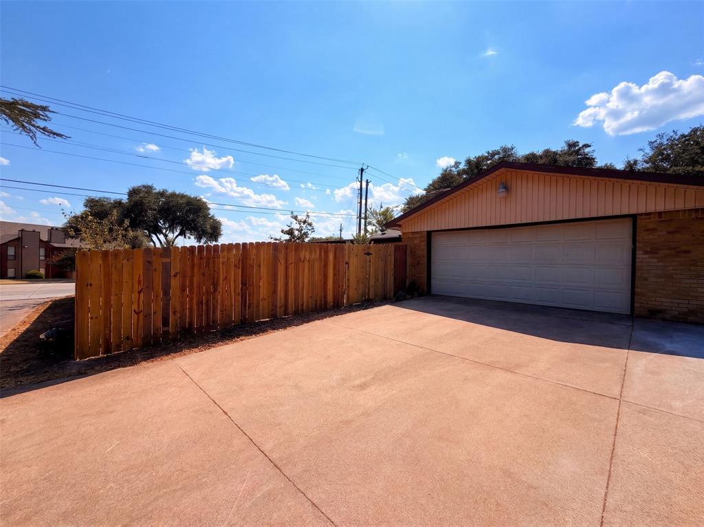 2602 Emberwood Drive Property Photo 16