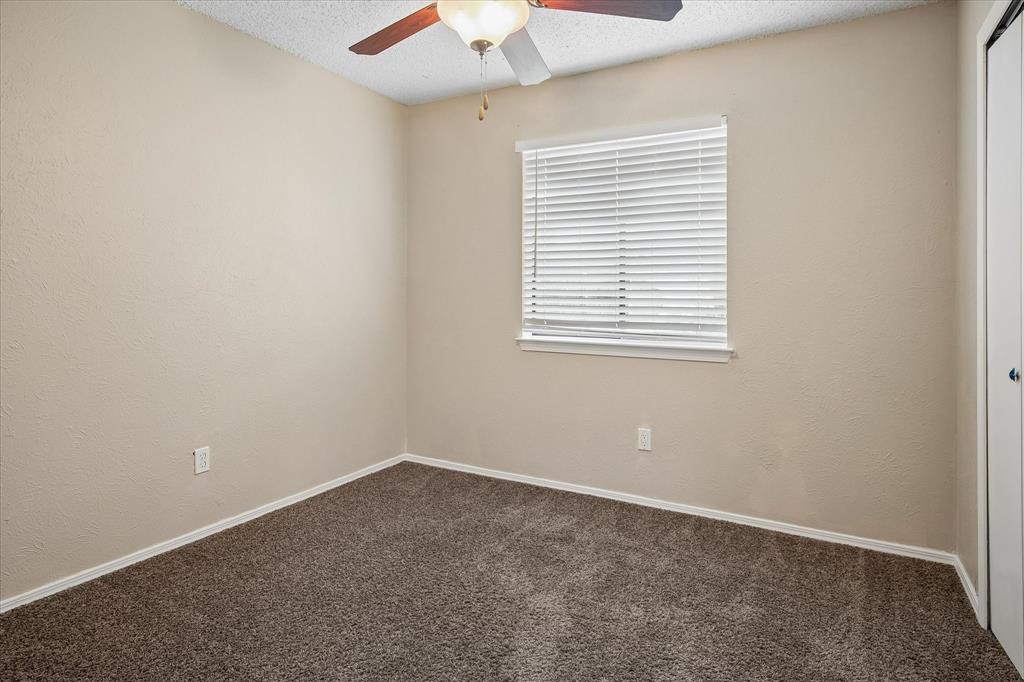 1213 Frio Lane Property Photo 10