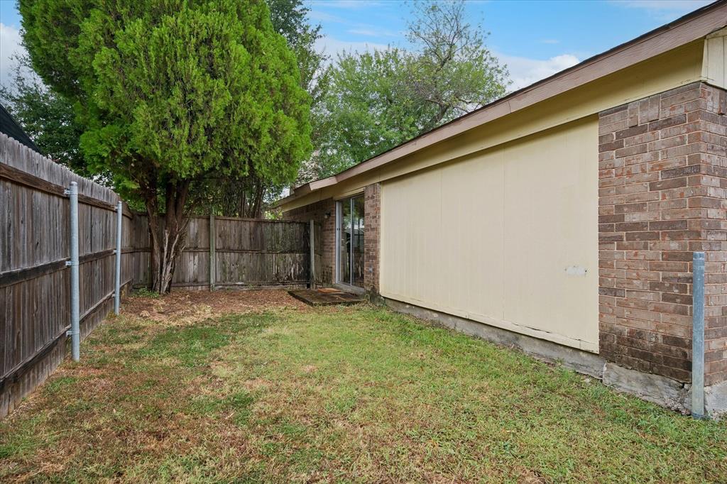 1213 Frio Lane Property Photo 14