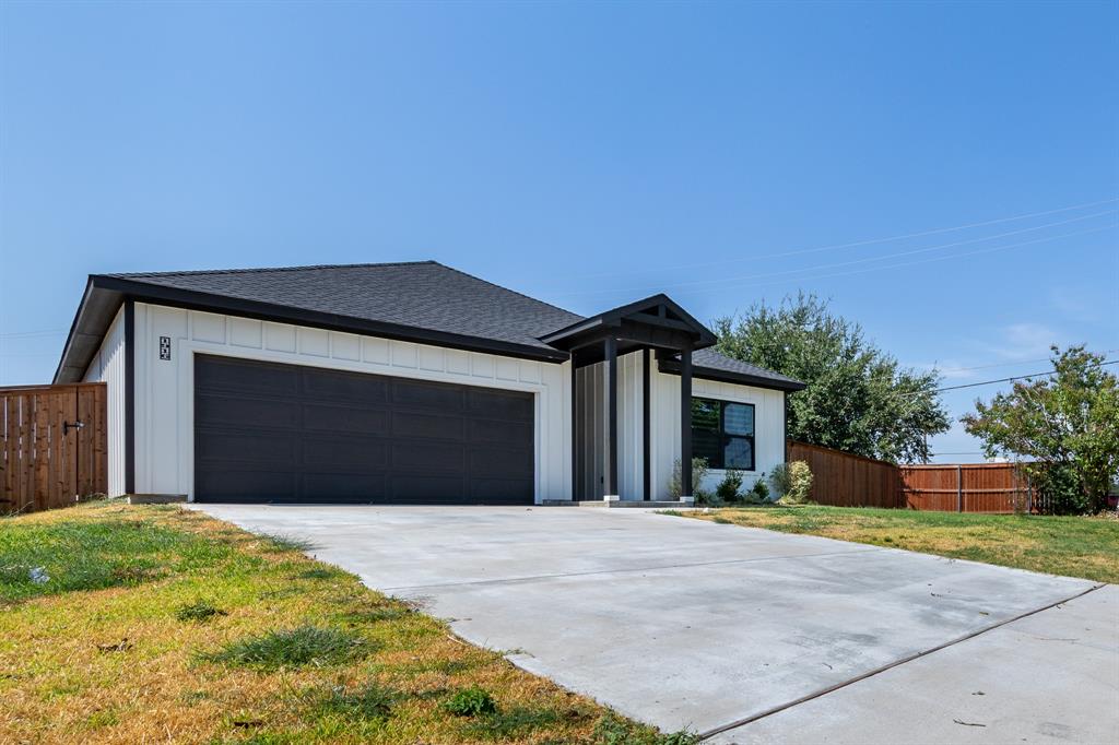 1916 Kimberly Drive Property Photo 1