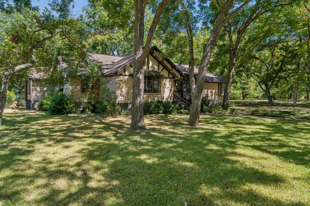 249 Creekwood Drive Property Photo 2