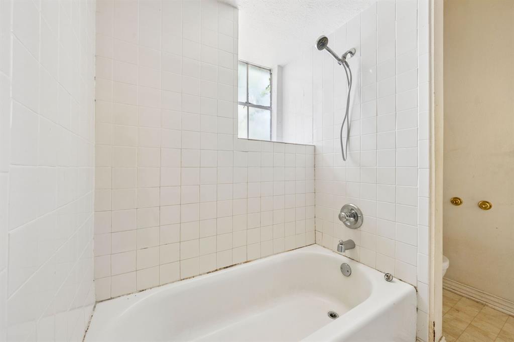 249 Creekwood Drive Property Photo 18