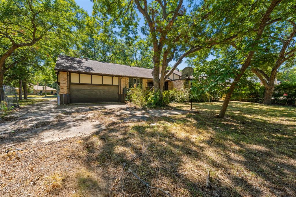 249 Creekwood Drive Property Photo 33