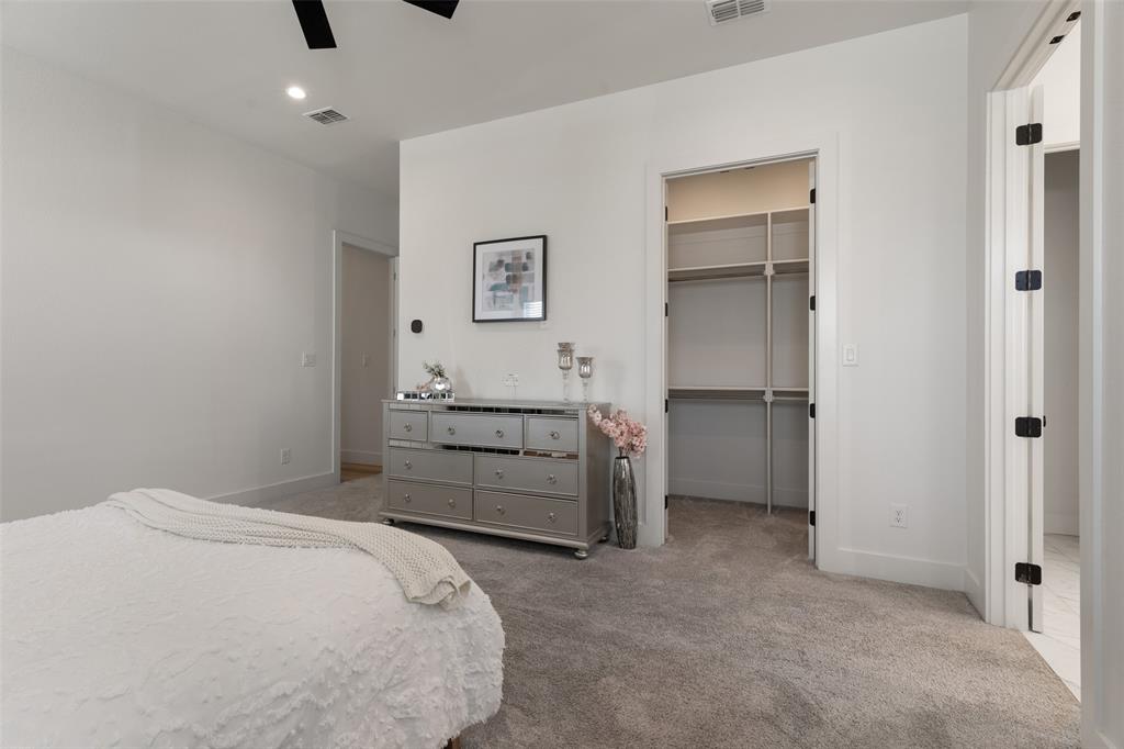 2513 N Winnetka Avenue Property Photo 27