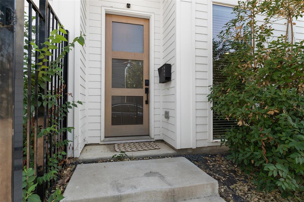 2513 N Winnetka Avenue Property Photo 39