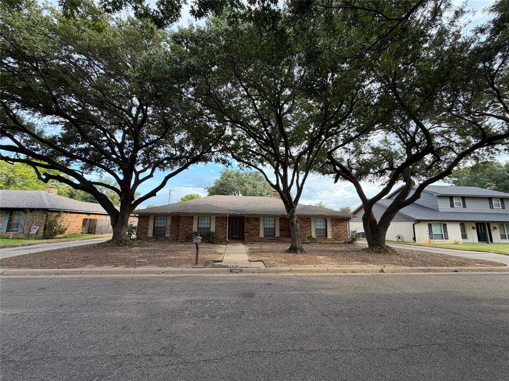 4405 Kingswick Drive Property Photo 1
