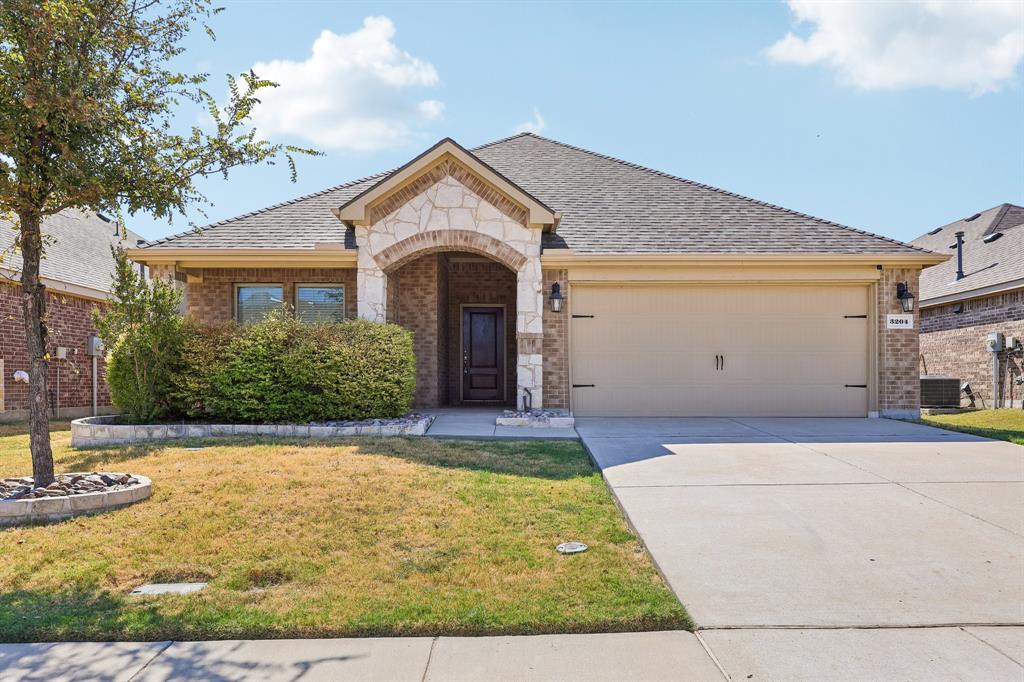 3204 Brazos Drive Property Photo 1