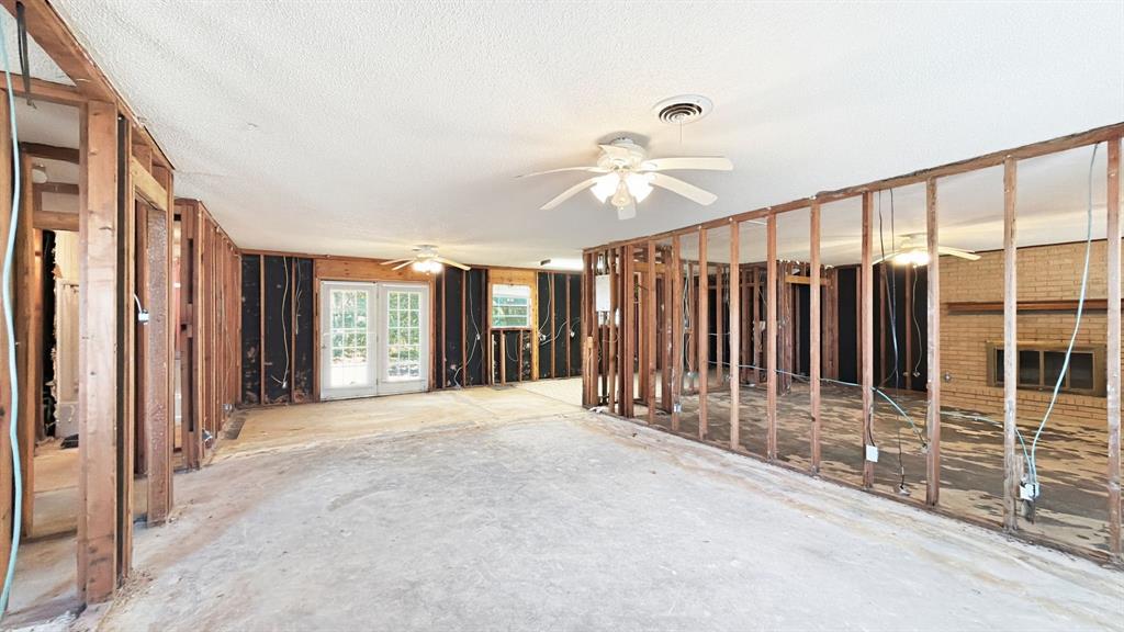 1027 Highway 377 Property Photo 5