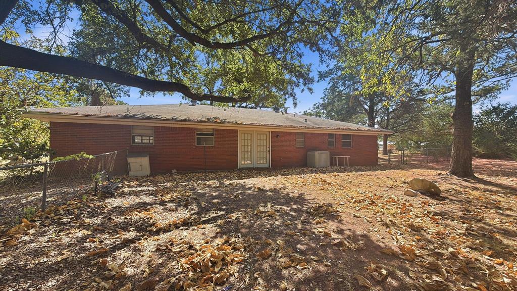 1027 Highway 377 Property Photo 7