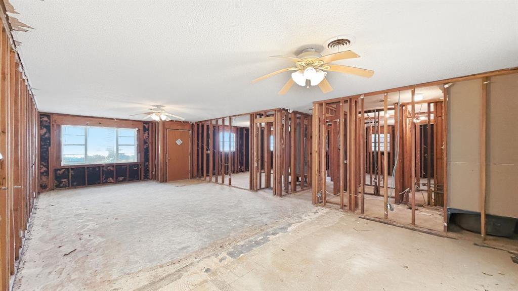1027 Highway 377 Property Photo 13