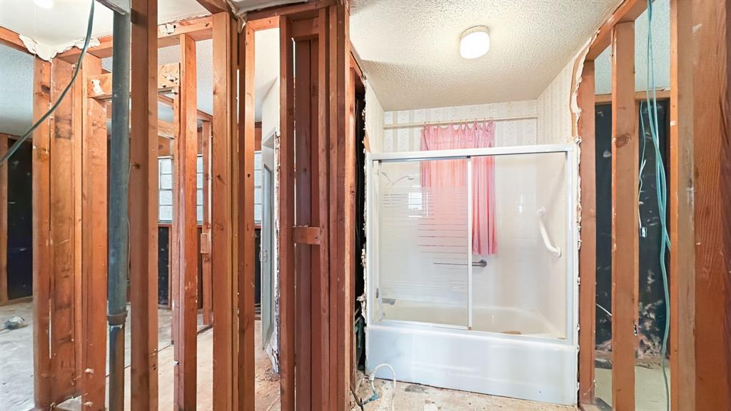 1027 Highway 377 Property Photo 14