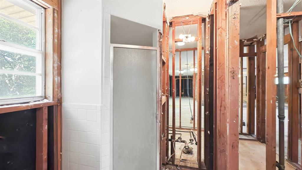 1027 Highway 377 Property Photo 19