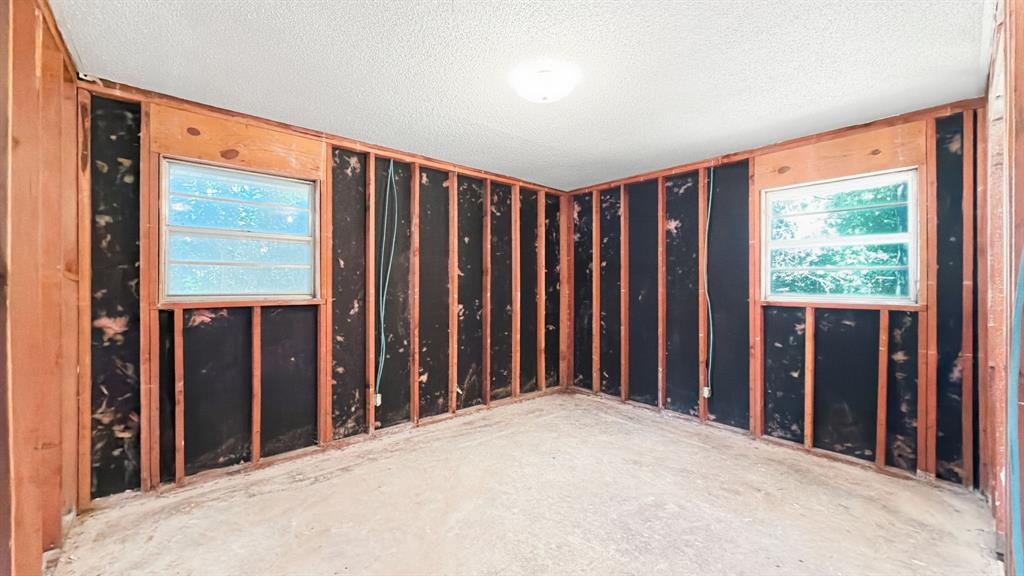 1027 Highway 377 Property Photo 20