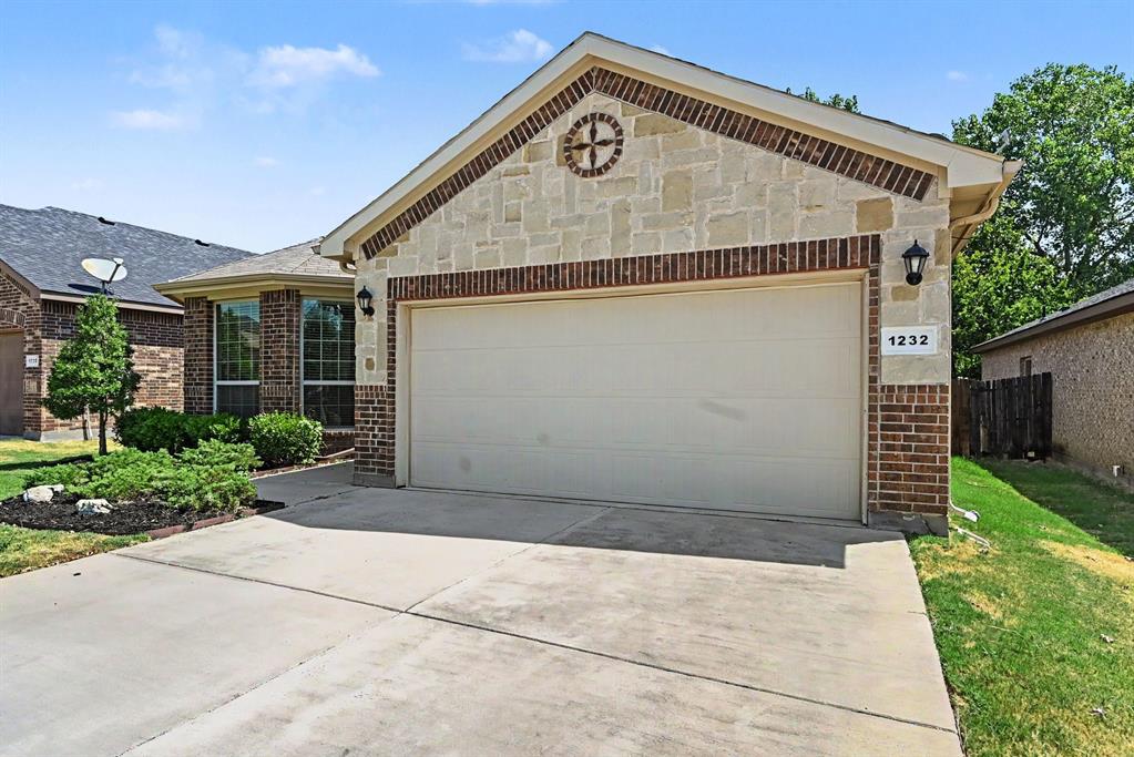 1232 Scott Drive Property Photo 3
